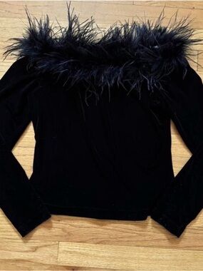 Cachet Black Feather-Trim Velvet Top with matching skirt